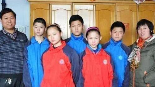 中国首例“5胞胎”长大了，个个年满18岁，如今现状让人唏嘘