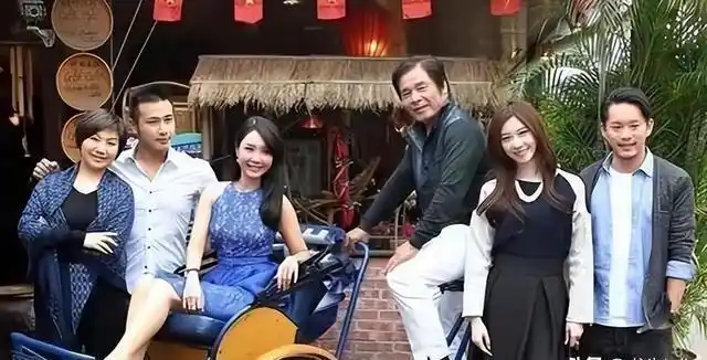 71岁老戏骨再战江湖！雷洪携20岁娇妻重返娱乐圈