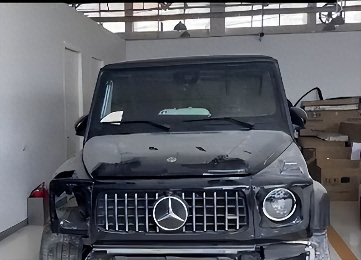 男子200万大G借给朋友当婚车，婚礼当天连撞4车定损41万元！涉事朋友却以“离婚没钱”逃债