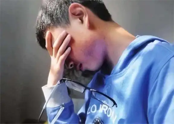 惊人！大学生药家鑫被判死刑，捐眼角膜请求竟被父亲这样拒绝