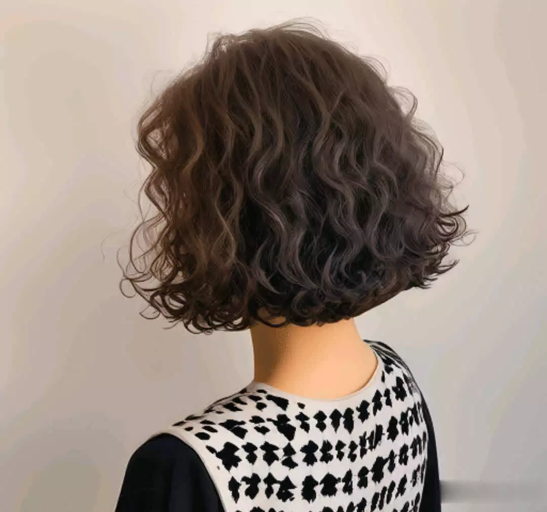 女发造型多样，波波头仍是主流，美且时尚！