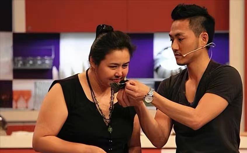 年轻时倾国倾城，老了却成“土肥圆”，这6位发福的女明星好可惜