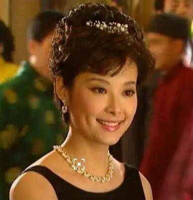 年轻时倾国倾城，老了却成“土肥圆”，这6位发福的女明星好可惜