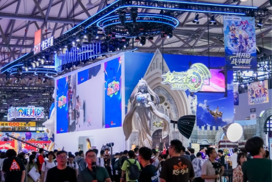 《龙之谷世界》引爆世纪华通展台：二转时代开启，百万冒险家共赴阿尔特里亚