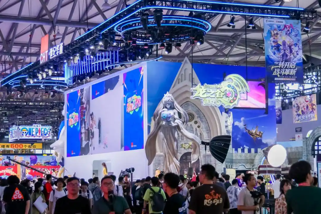 《龙之谷世界》引爆世纪华通展台：二转时代开启，百万冒险家共赴阿尔特里亚