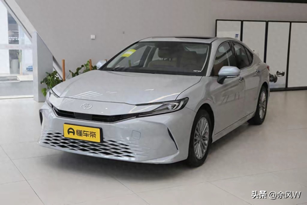 公共充电桩刺客防坑指南：1度电差3倍钱，90%车主踩过这3个坑