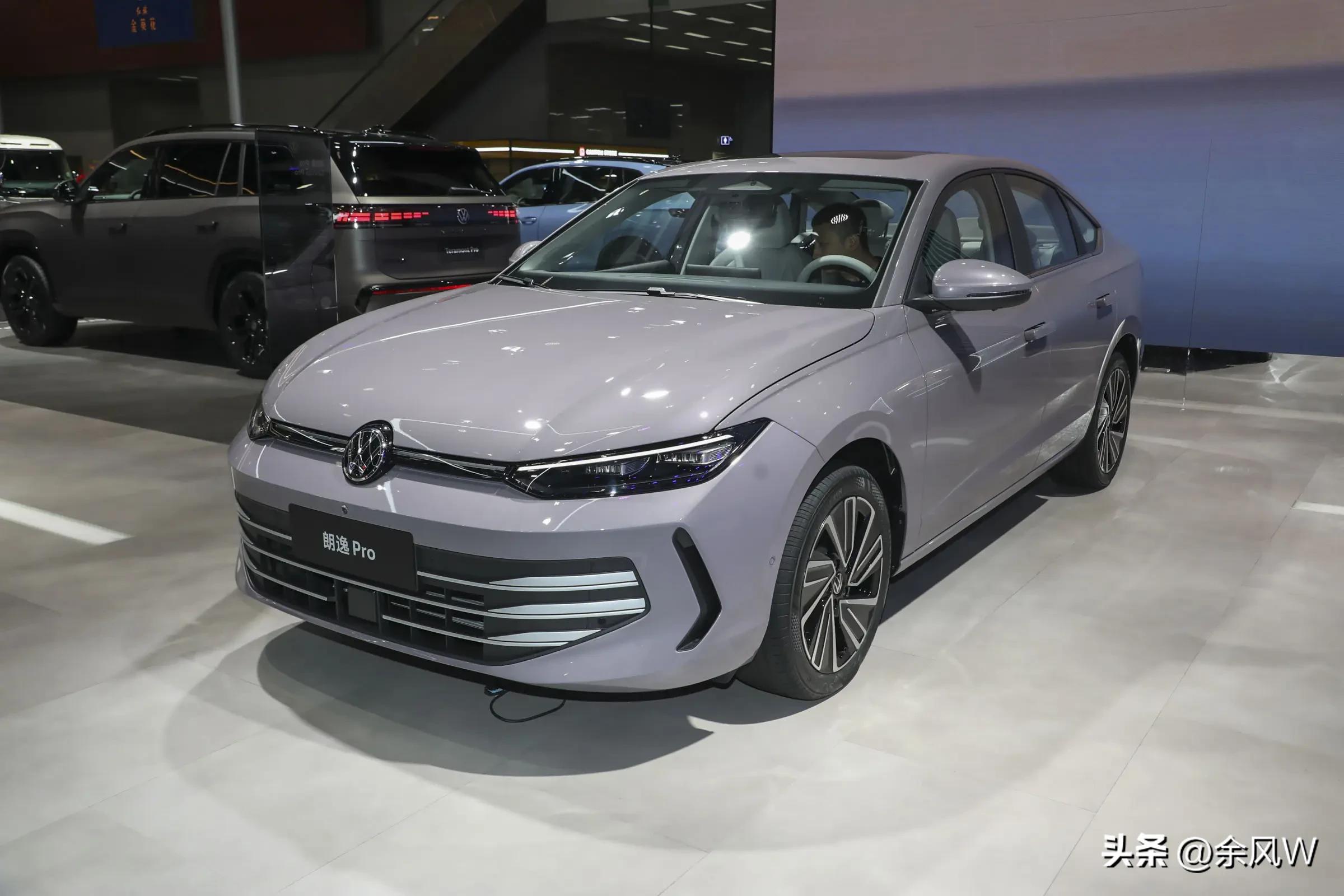 公共充电桩刺客防坑指南：1度电差3倍钱，90%车主踩过这3个坑