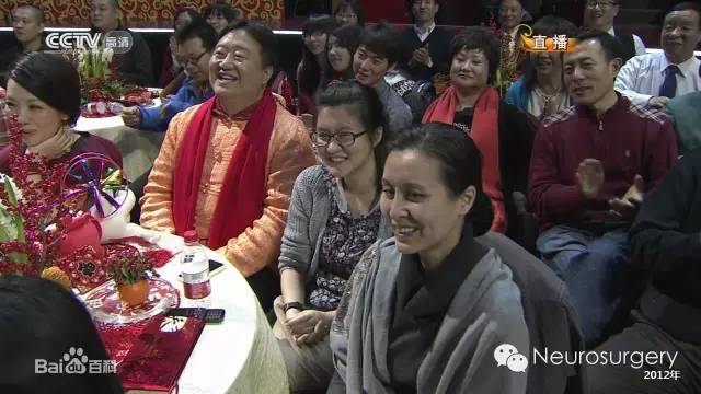 霸屏春晚19年的“笑脸哥”，今年没见着？原来……