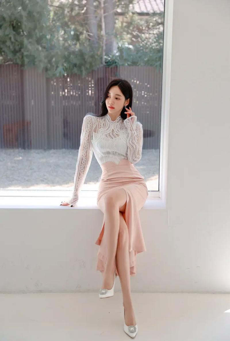 孙允珠:韩国顶级服装模特的全身照&高清无痕写真壁纸19张