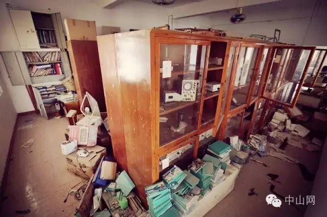 中山这所知名中学搬了，新校区9月1日开学！大量高颜值美图流出