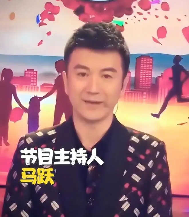 2026央视主持人阵容大调整！2人上桌，1人下桌，康辉董卿退居幕后