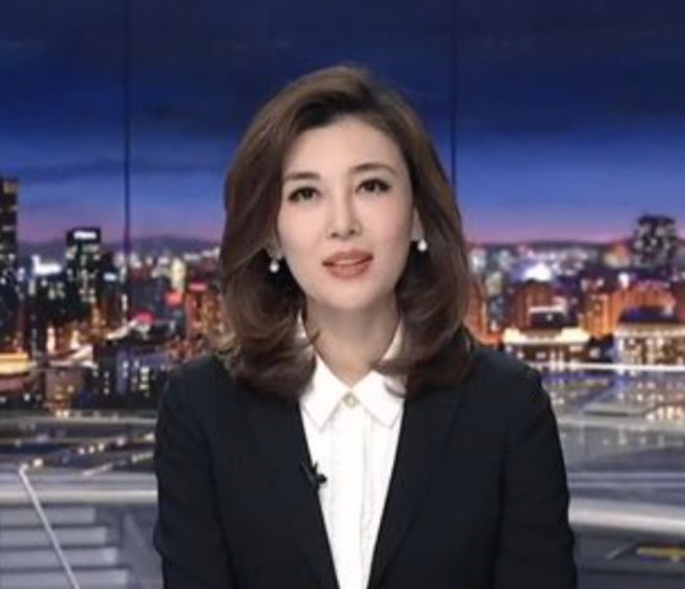 被誉为统一男女审美的超美女主播李红，隐婚嫁富豪后美出新高度！