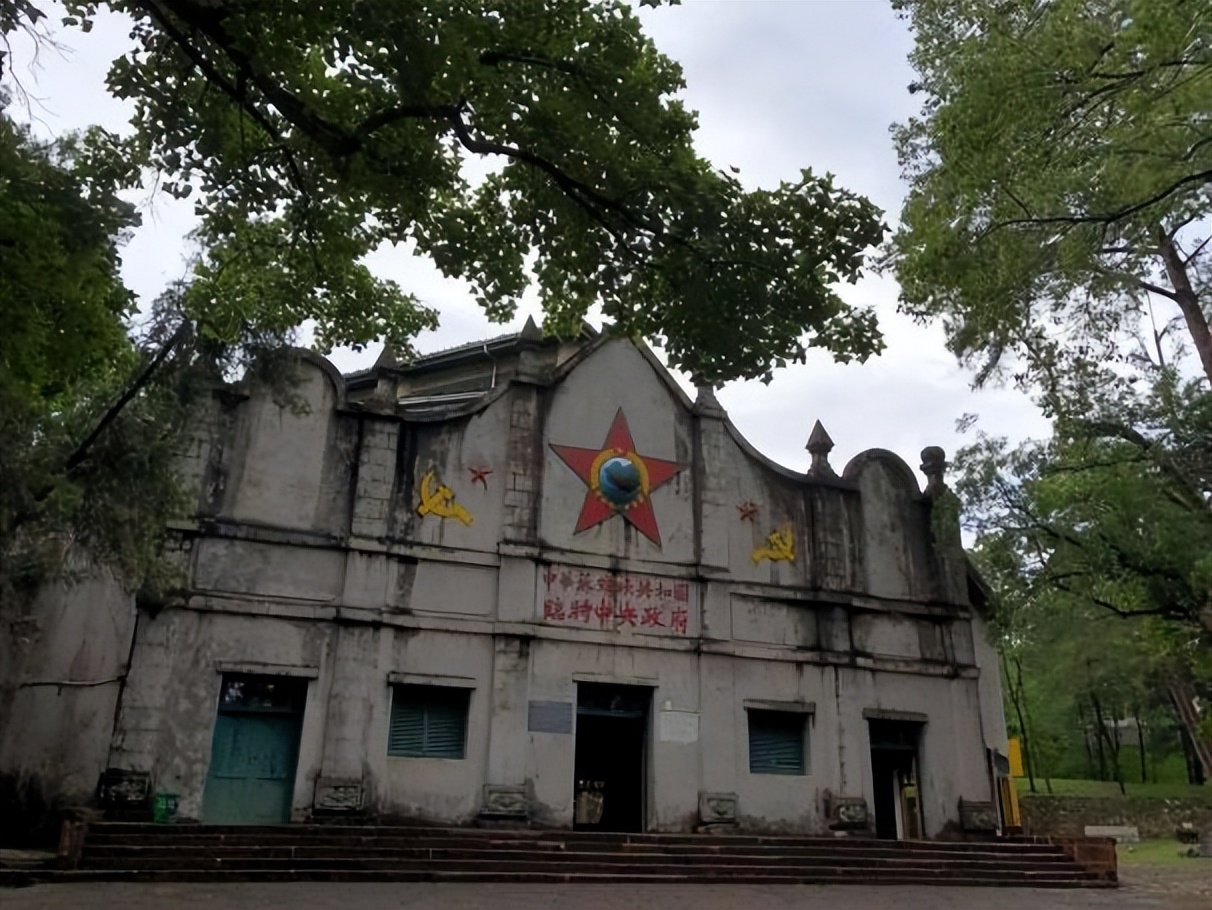 1987年江西教师看到一篇烈士悼文后，致信副总理：我母亲是您女儿