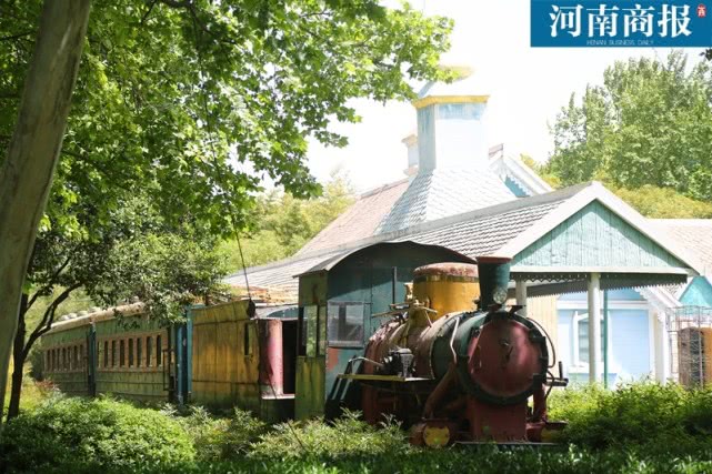 再探郑州世纪欢乐园：曾经忙碌的游乐设施如今一片萧瑟，恍如隔世…