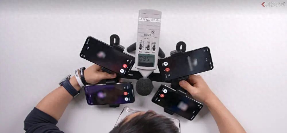 微信终于可以多个手机登同个账号了？