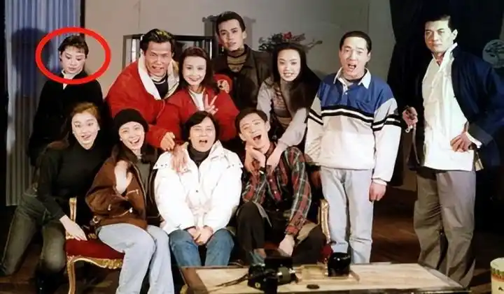 袁立：历经三次婚姻与无子女生活 她追求的究竟是什么