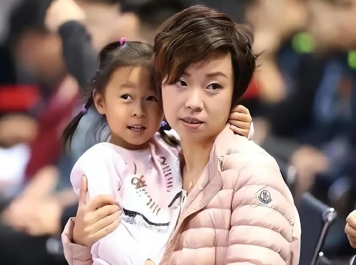 徐威：与袁立分手后，转身娶世界冠军张怡宁，婚后生两子幸福美满