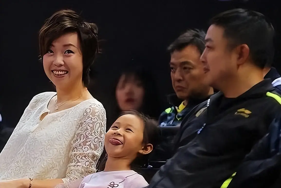 同居12年未果，徐威转身娶小20岁张怡宁，袁立3婚至今未生子！