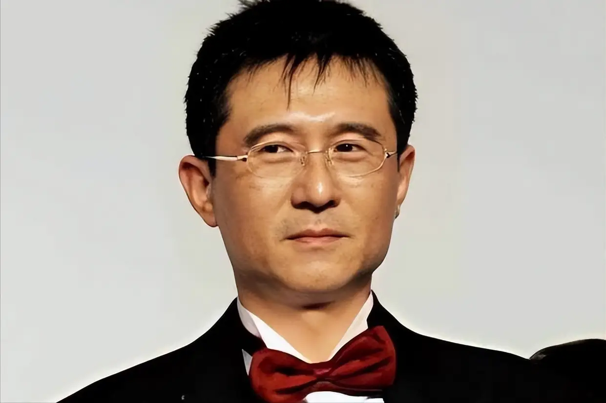 同居12年未果，徐威转身娶小20岁张怡宁，袁立3婚至今未生子！