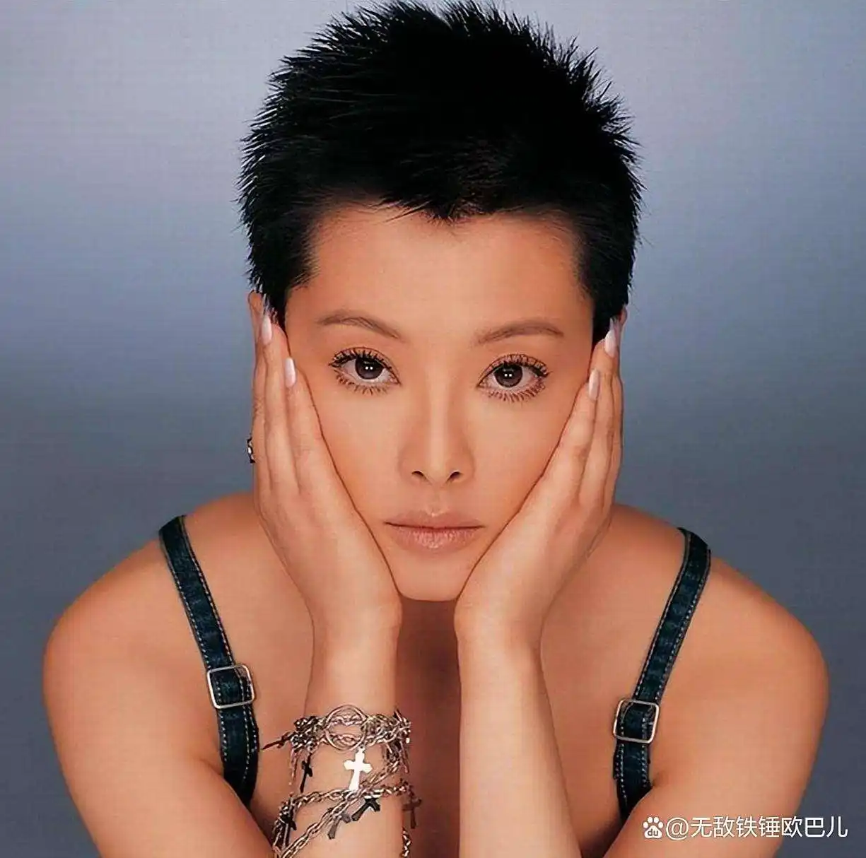 袁立12年感情无果！昔日恋人转身娶张怡宁，网友：爱情长跑终成遗憾