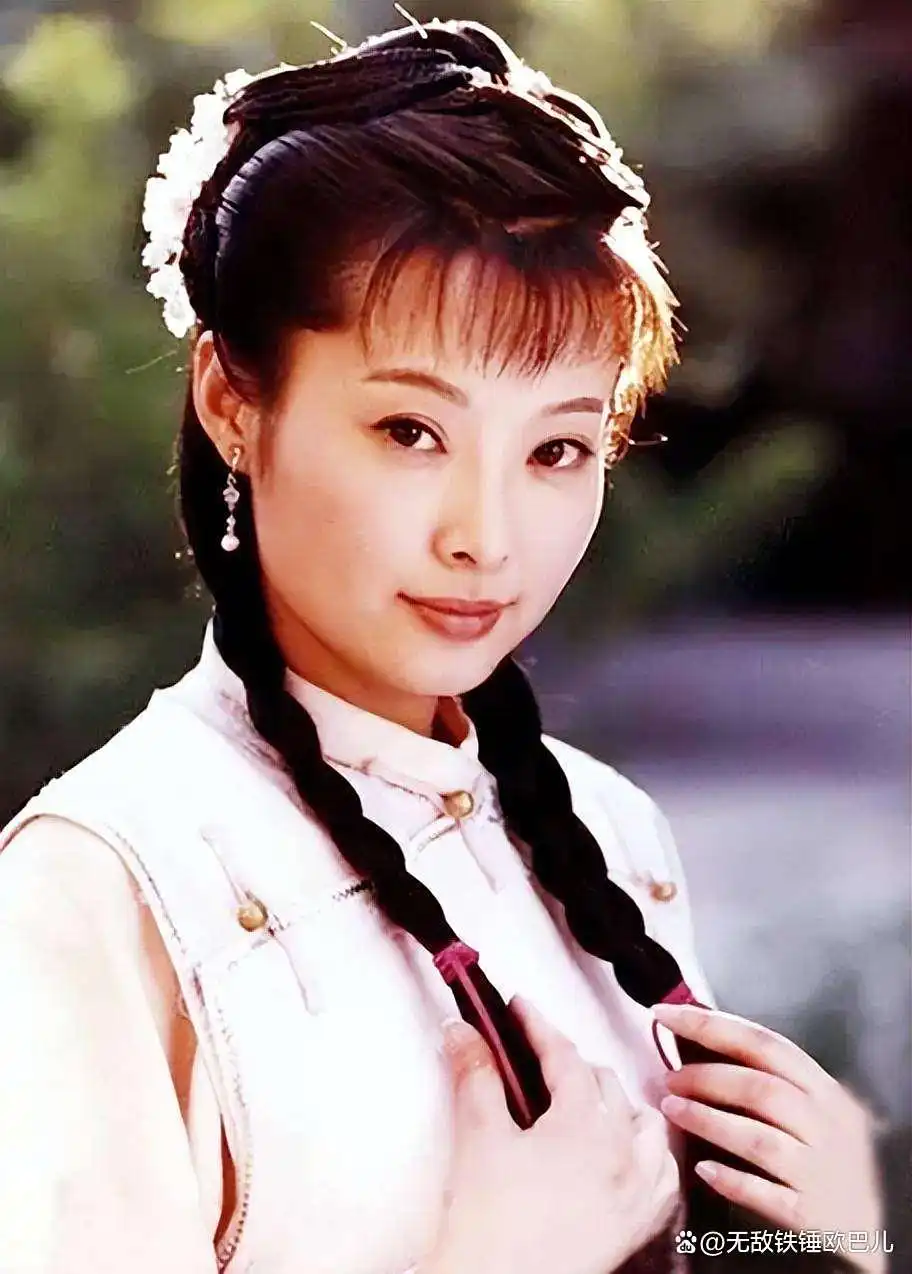 袁立12年感情无果！昔日恋人转身娶张怡宁，网友：爱情长跑终成遗憾