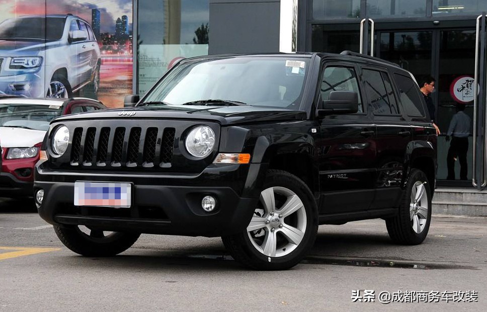 开了快8年的吉普自由客翻新内饰,彻底解决掉异味,驾驶更舒适
