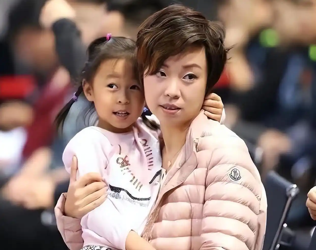 回顾徐威：与袁立分手后，转身娶冠军张怡宁，婚后生两子幸福美满