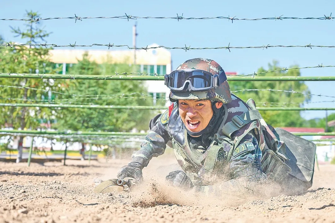 “刀锋战士”郑明岗:一条腿立起的人生高度