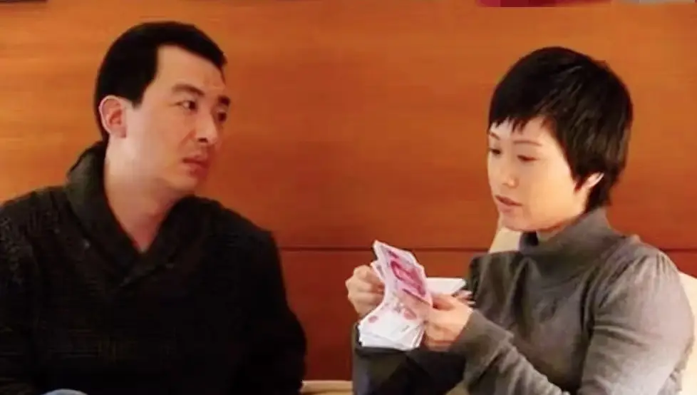 多年后再看蜗居:郭海萍坑惨妹妹海藻,如此姐妹深情,千万要远离