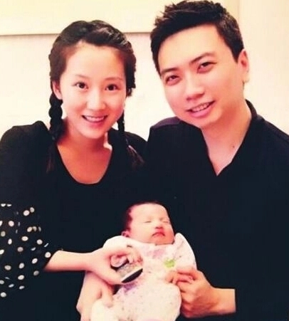 《蜗居》播出12年，男一号成“叔圈顶流”，男二号却惨遭封杀