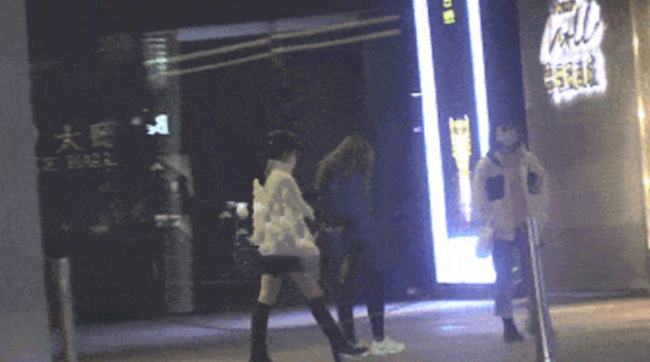 《蜗居》播出12年，男一号成“叔圈顶流”，男二号却惨遭封杀