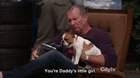 十一年不断更的《摩登家庭》迎来了Happy Ending