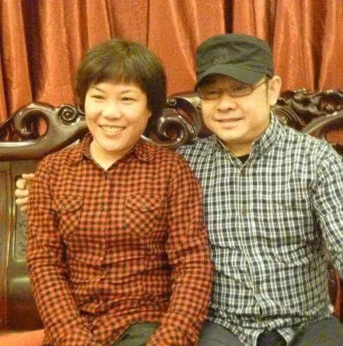 刀郎前妻杨娜抛弃40天女儿失踪，10年后刀郎爆火，她选择后悔讨好