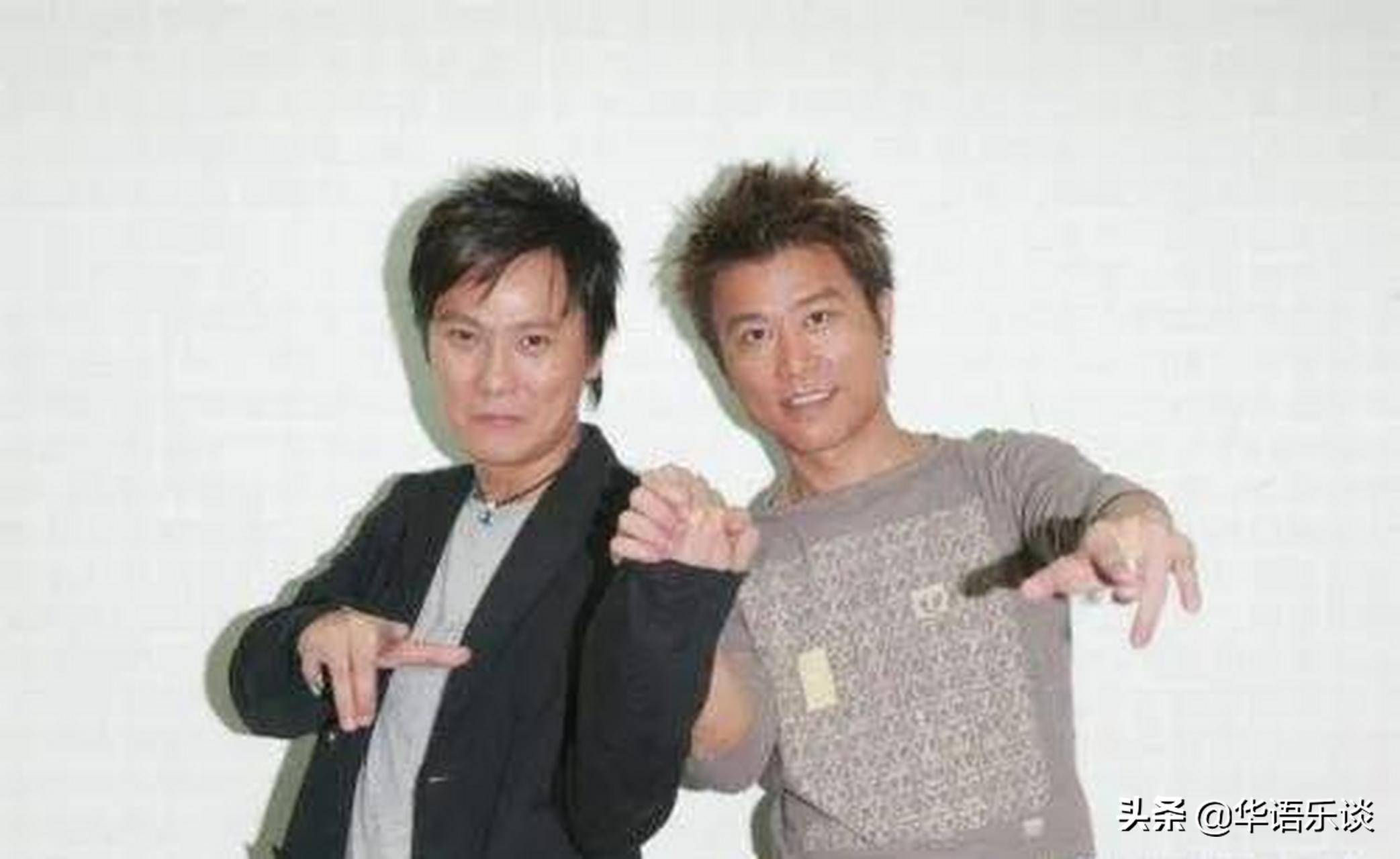 “张牙伍爪”再度归来:那些经典的男歌手舞台CP,你记得几对?