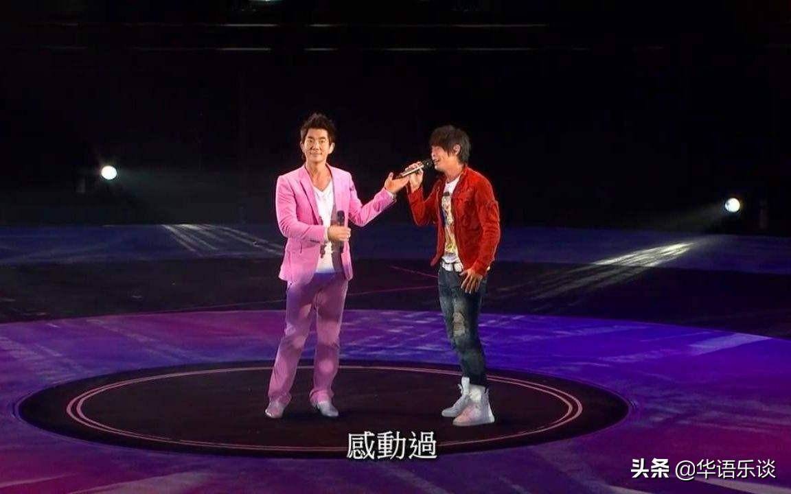 “张牙伍爪”再度归来:那些经典的男歌手舞台CP,你记得几对?