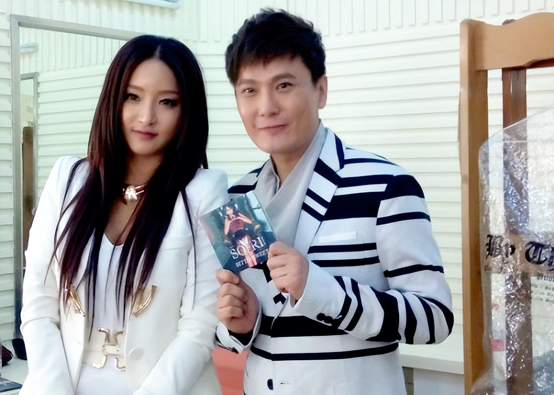 “情痴”张信哲:55岁仍未婚,他的破碎爱情就像一首带泪的情歌