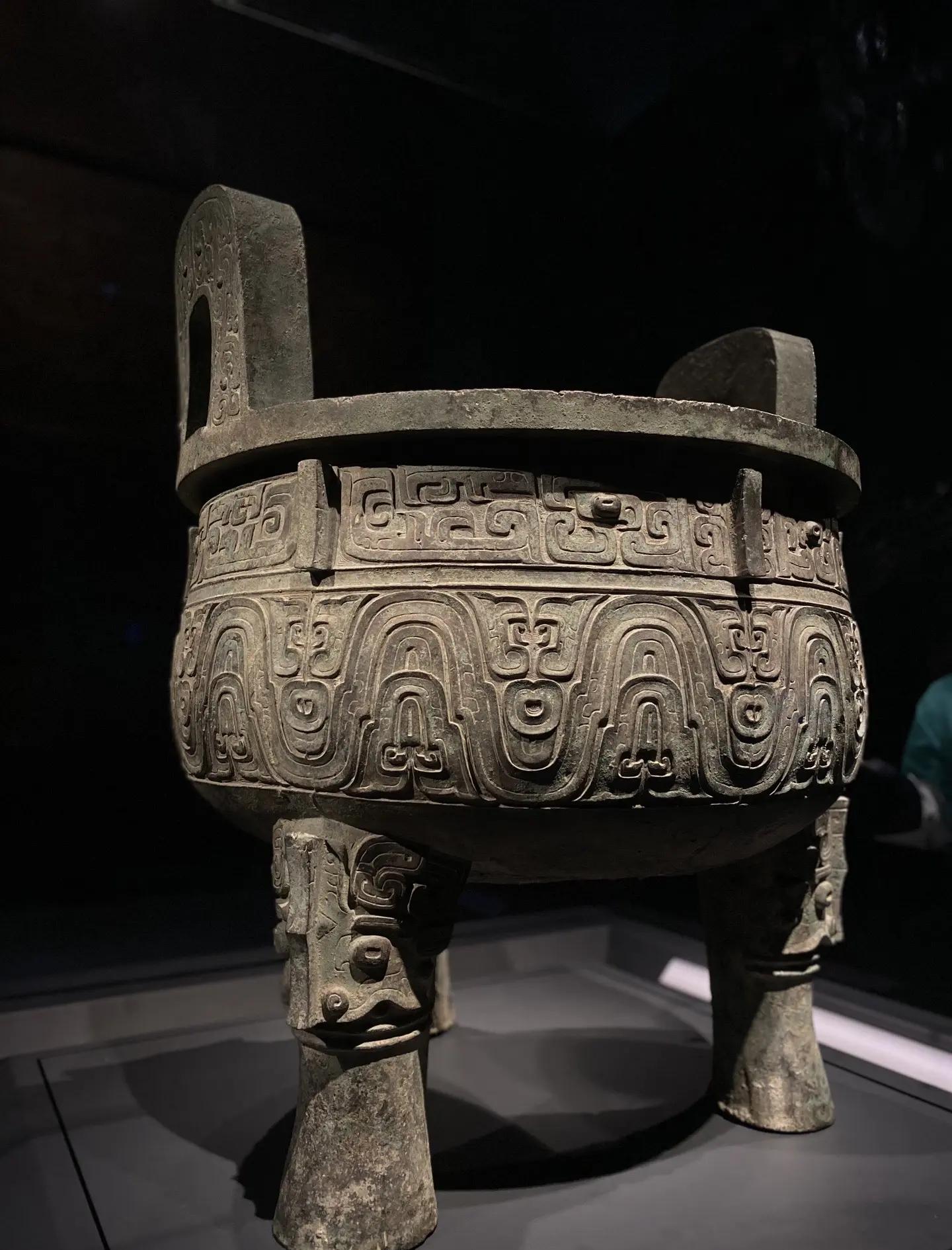 探索上海文化宝库！全面实用的上海博物馆旅游攻略让你一次玩个够