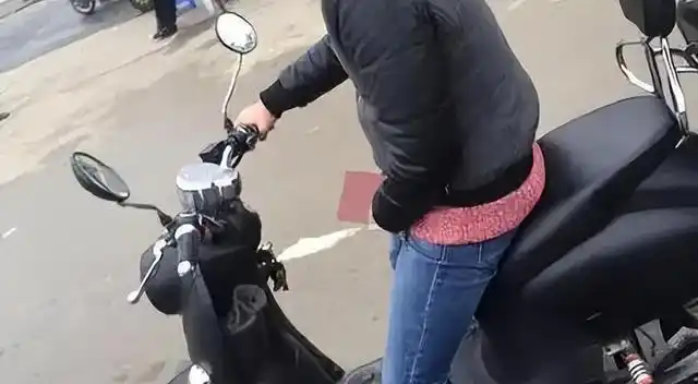 19岁美少女校园遇害,拒绝搭讪遭刺身,残忍血案令人心碎