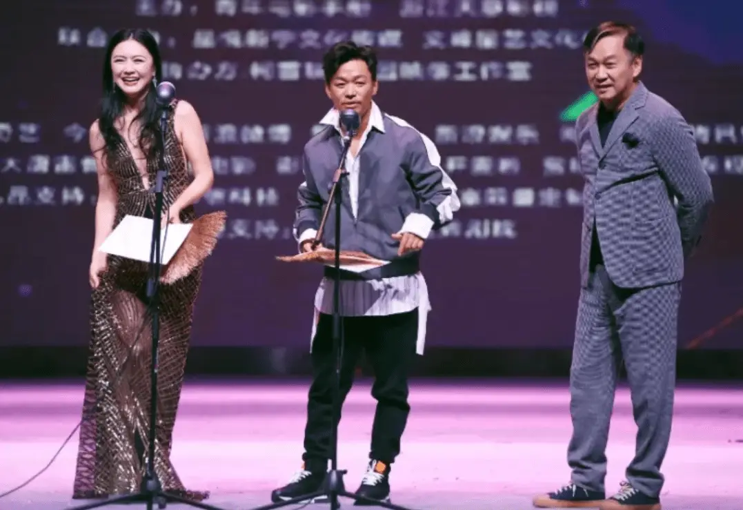 助徐峥成为最卖座导演的王宝强,他的清醒,打了多少明星的脸?