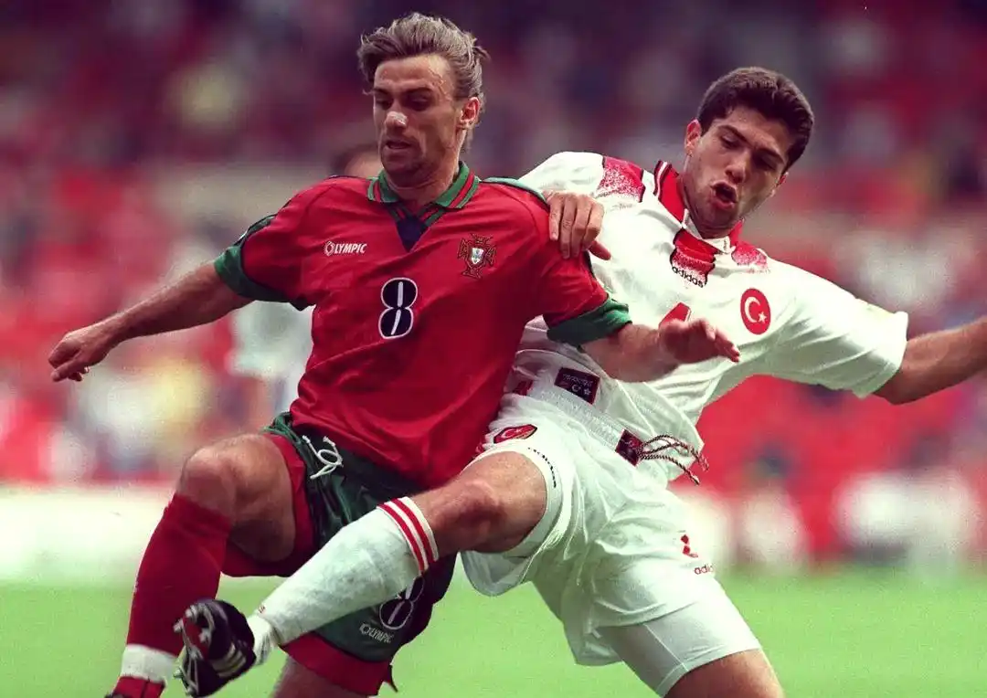 土耳其足球的逆转传奇：从逆境中创造辉煌历史