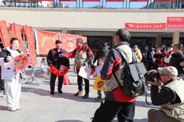 达州万源：“我们的中国梦 文化进万家”活动举行