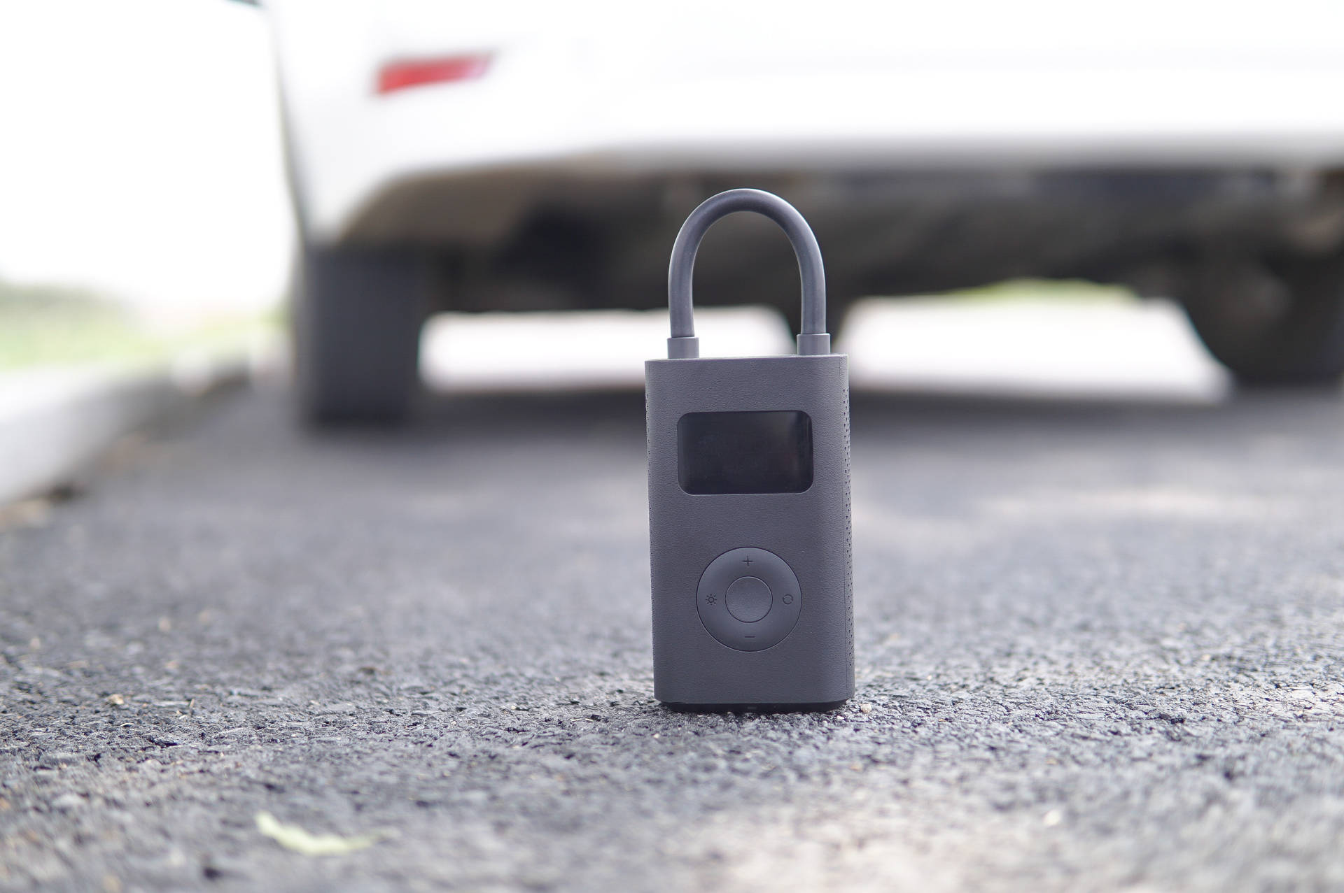 米家神器真香！新一代充气宝1S测评，保时捷车主用了都说好