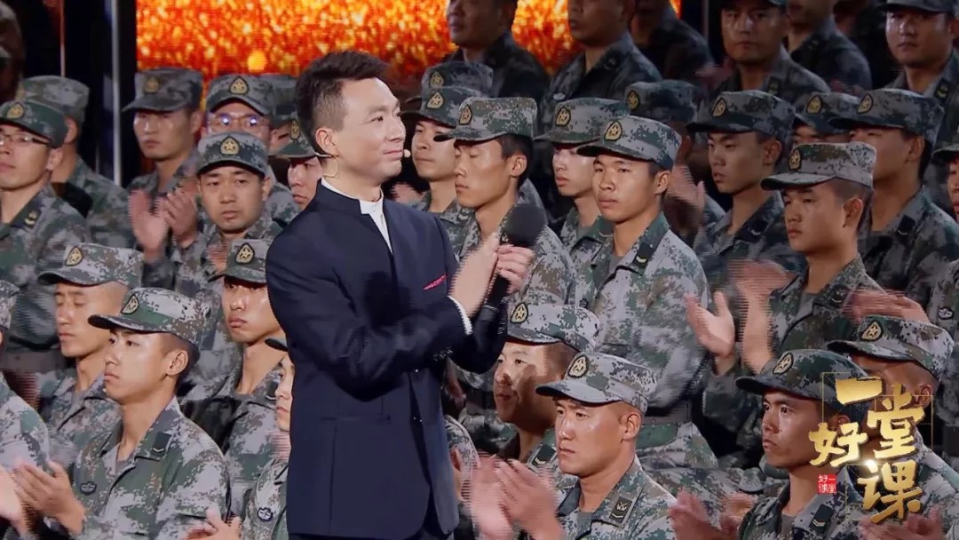 央视“宝藏男孩”康辉： 用《新闻联播》的“金标准”，衡量人生的每项分数