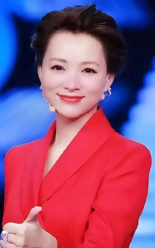 央视八大频道“第一才女”花落谁家？