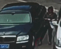 这是……新型碰瓷手段？！