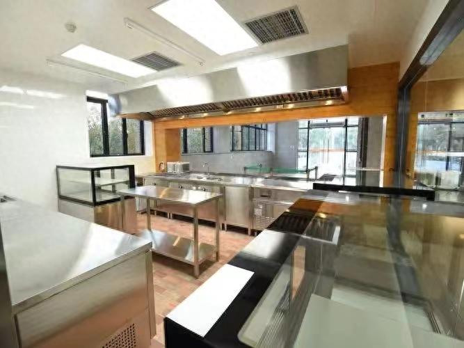 北京民宿、会所厨房工程有什么解决方案？商用厨具厨房设备供应商