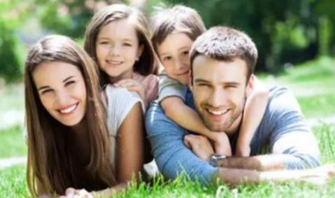 宝爸姓李，宝妈姓周，给龙凤胎起名那叫一个绝，众人：太有才了