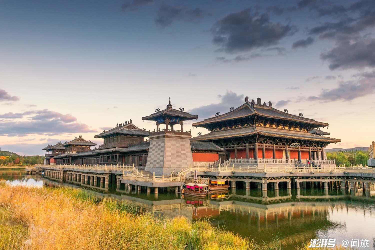 看别家城市被游客挤爆，你的家乡有机会吗？