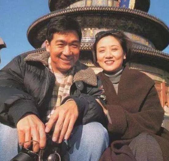 33年前，被张国立分手的前妻罗秀春，如今过得怎样了？