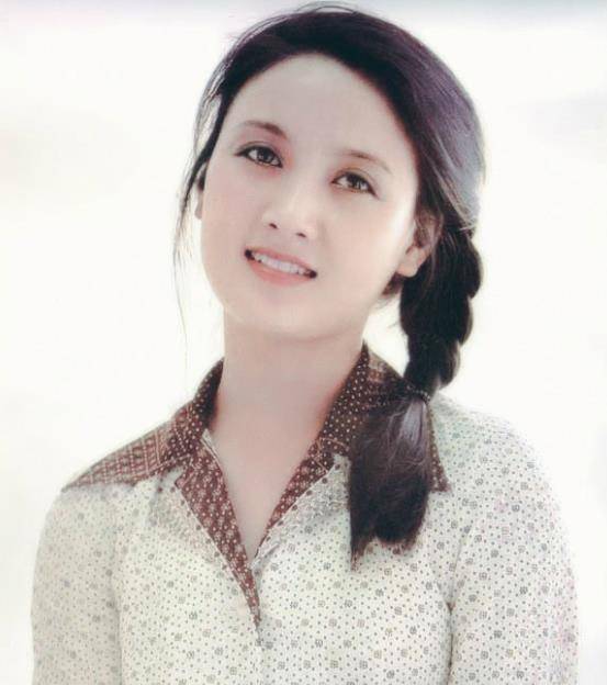 33年前，被张国立分手的前妻罗秀春，如今过得怎样了？